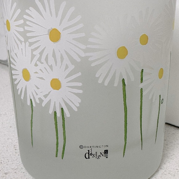 Dartington Designs Frosted Floral Lowball Glasses- Set of 8 - Picture 6 of 6